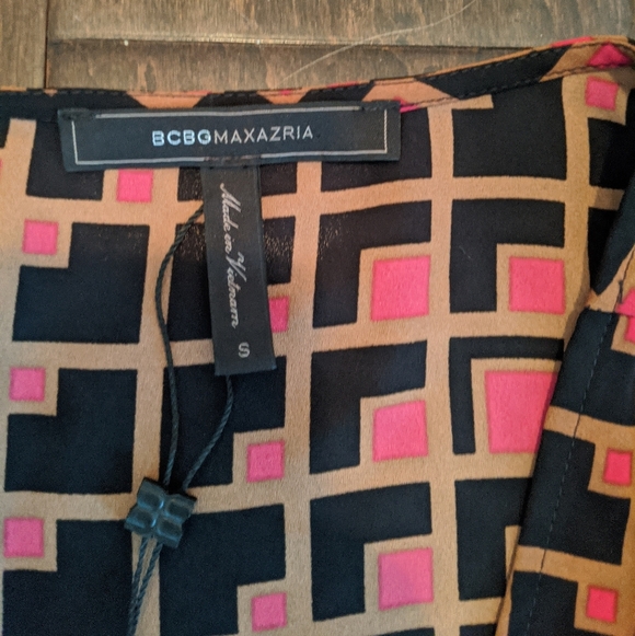 BNWT BCBG Maxazaria Front Tie Blouse - Picture 4 of 5